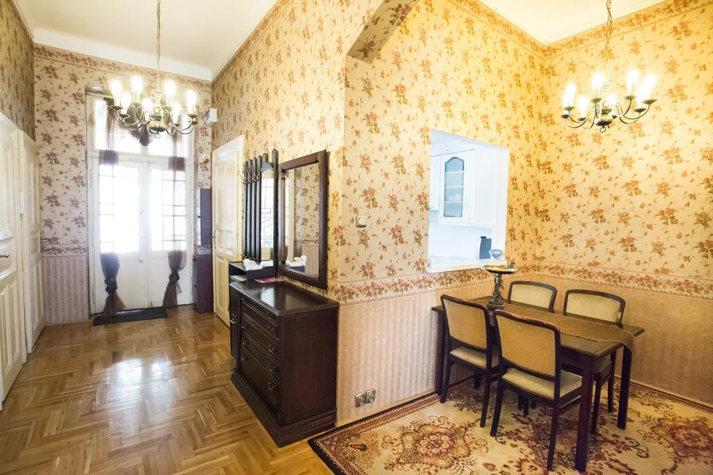 Elisabeth Apartment